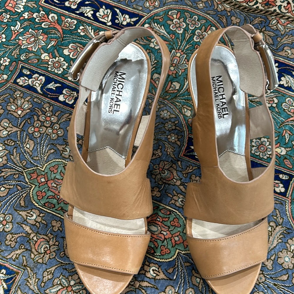 Michael Kors tan 4” heels (NEW)